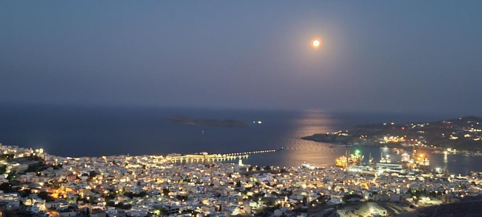 Syros Apartments Suites Chryssonisos Kini Eksteriør bilde