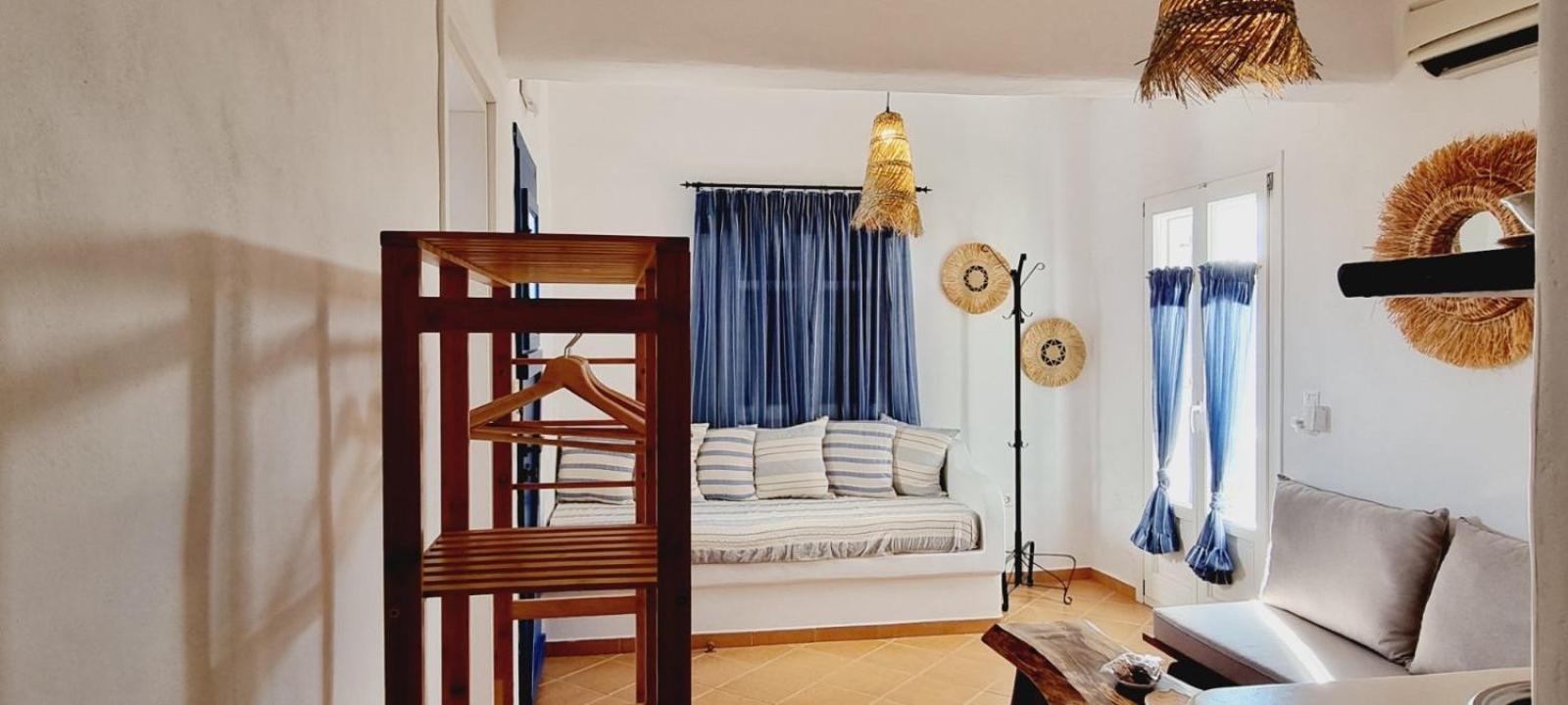 Syros Apartments Suites Chryssonisos Kini Eksteriør bilde