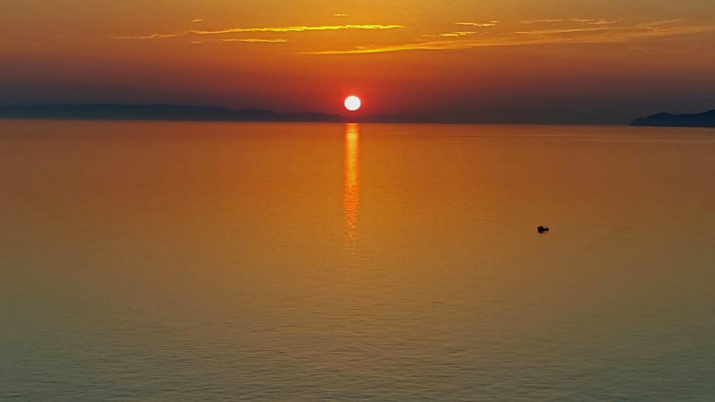Syros Apartments Suites Chryssonisos Kini Eksteriør bilde